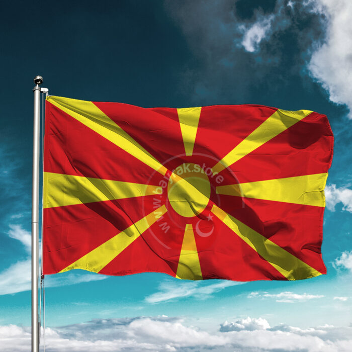 Kuzey Makedonya Bayragi